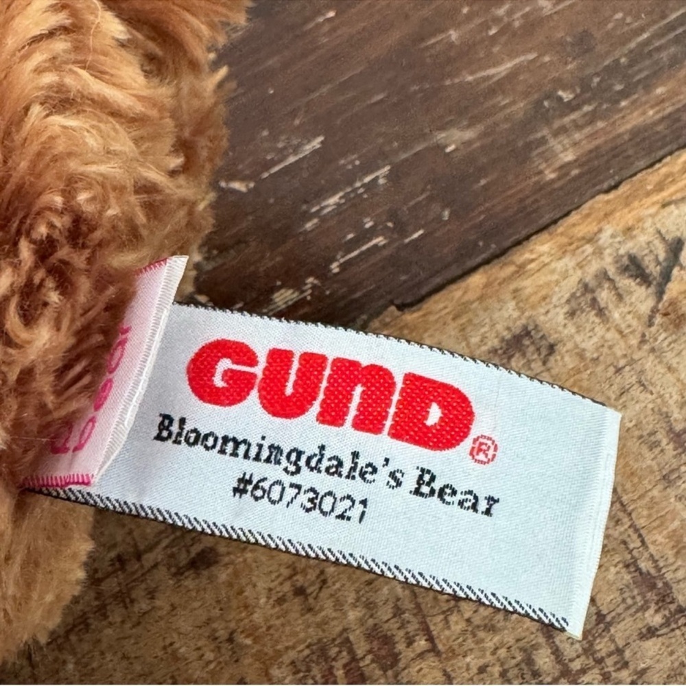 Wicked Gund Bear NWT
Bloomingdale's Wicked Little Pink Bear - Picture 14 of 16